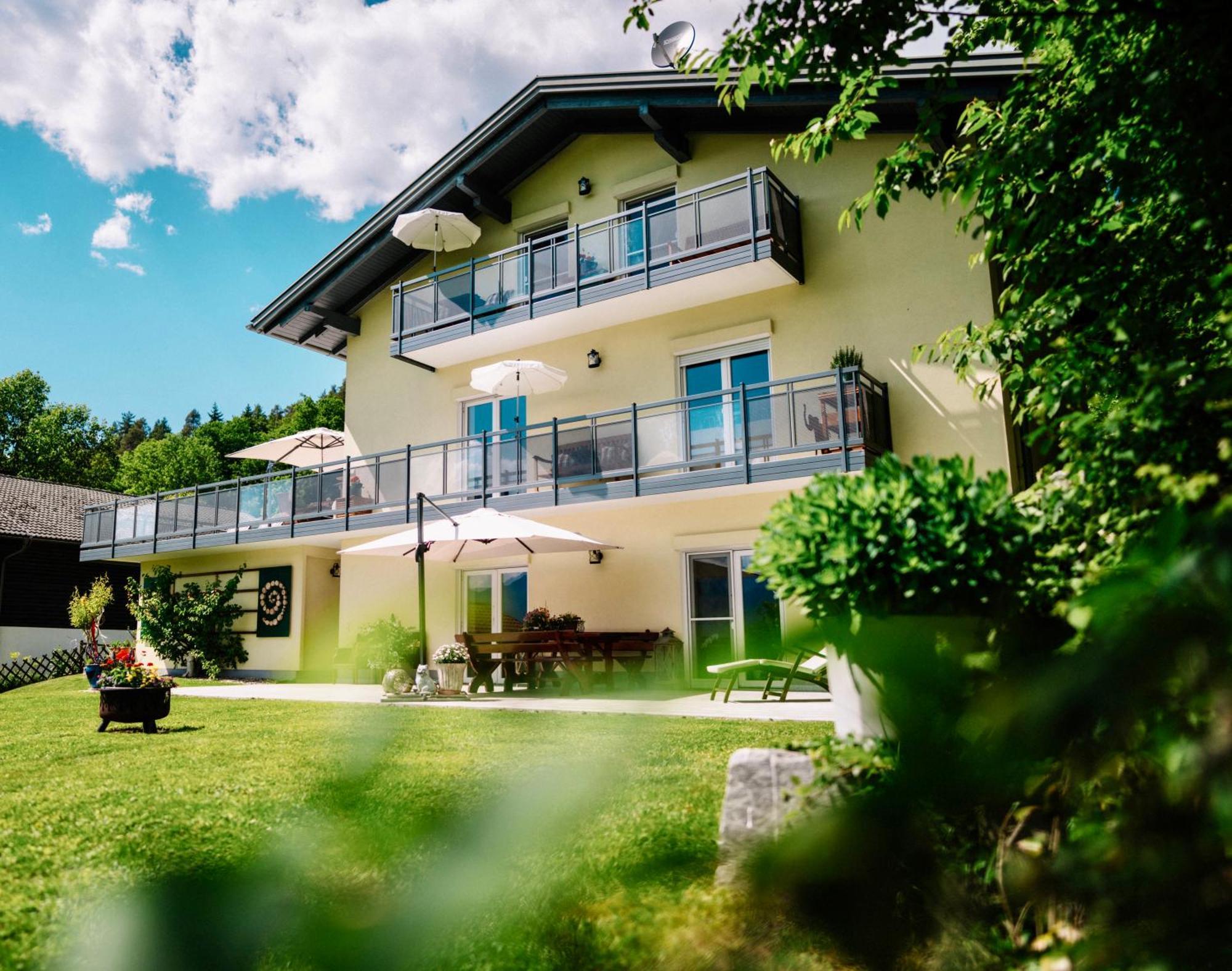Апартаменти Schwalbennest Velden Фельден-ам-Вертерзе Екстер'єр фото
